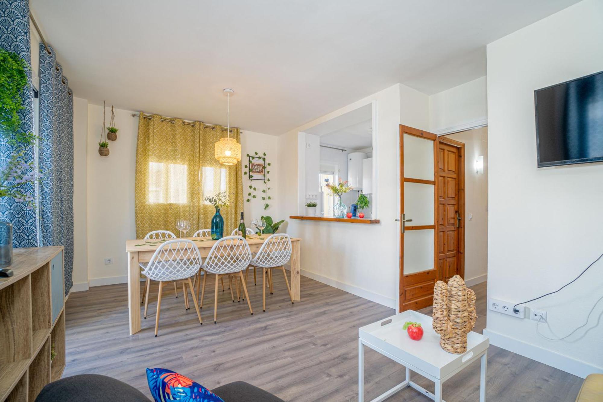Est1-Spaciouss Appartment In The Beach, Bbq, Downtonwn, Parking, Fast Wifi Fibre Roses Exterior foto